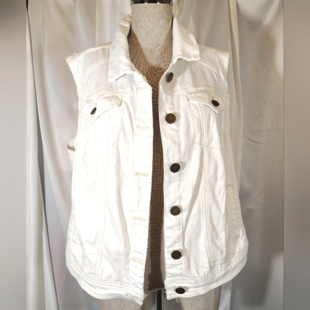Harber Liv Denim Crop Vest, Women, White Lace Panel, Collar, BttnUp, Pckts,18/20
